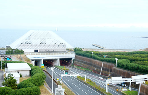 木更津まで約15分のアクアライン浮島入り口