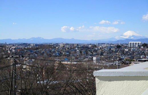 晴れた日には富士山が望めます